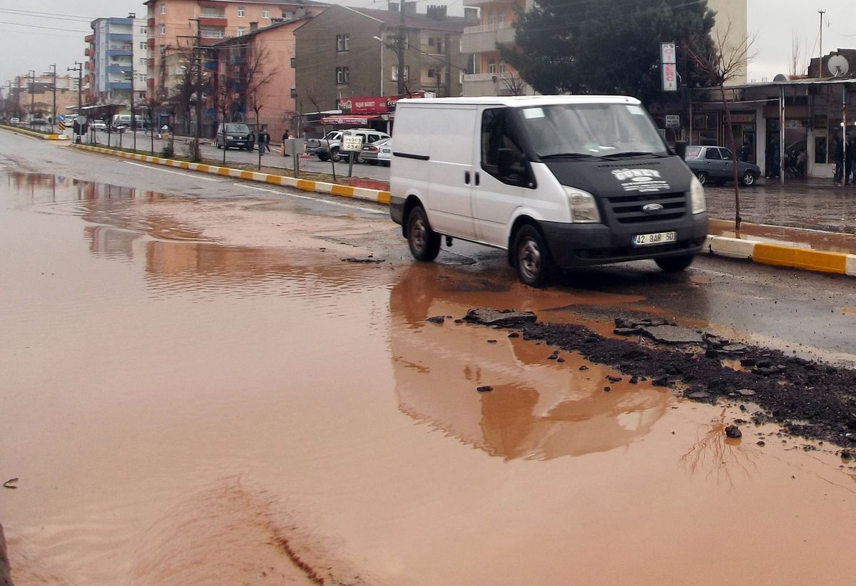 Sağanak Yağış Silvan\'ı Esir Aldı