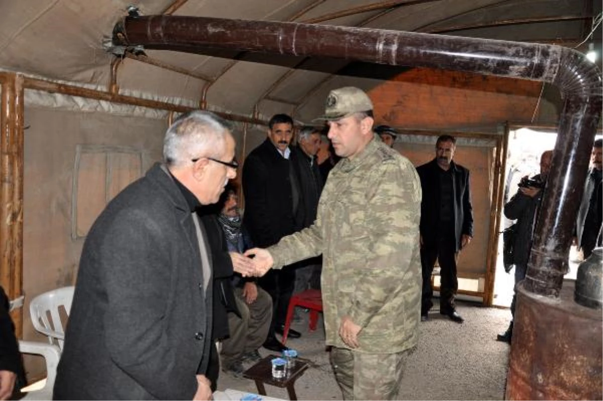 Şırnak\'ta AK Parti Dindar ve Komutanlardan Taziye Ziyareti
