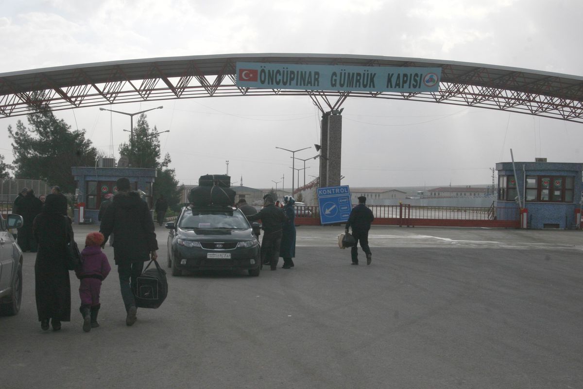 Suriye\'den Kaçışlar Sürüyor