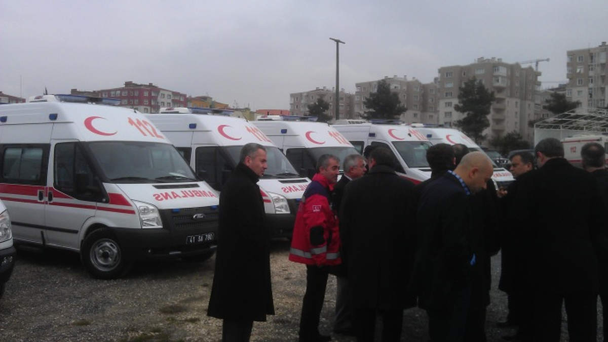 400 Ambulans Hizmete Giriyor