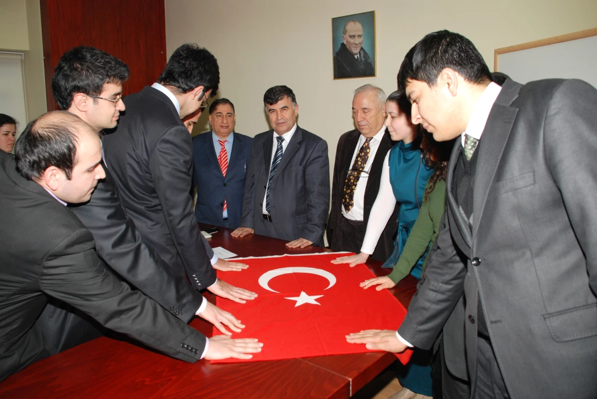 Adana Valiliği\'ndeki Aday Memurlar İçin Yemin Töreni Düzenlendi