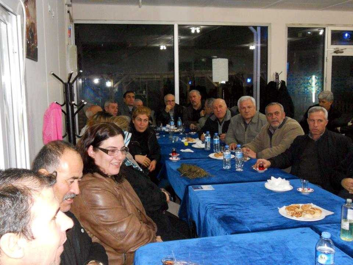 AK Parti Mahalle Toplantılarını Sürdürüyor