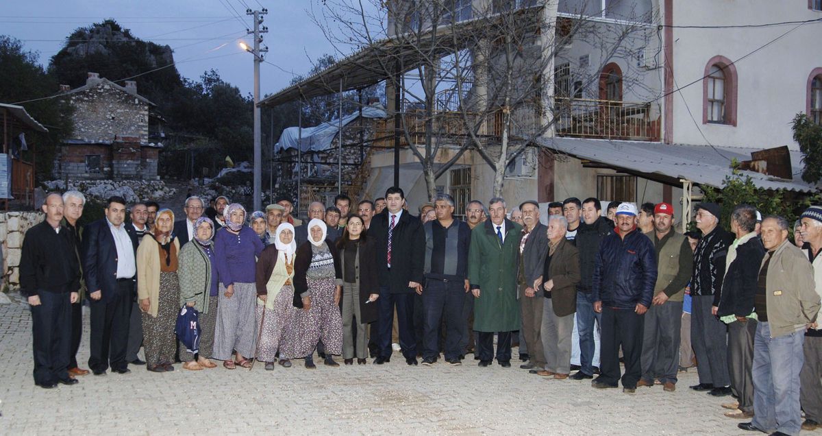 Arı, 'Projelerin Takipçisi Olun'