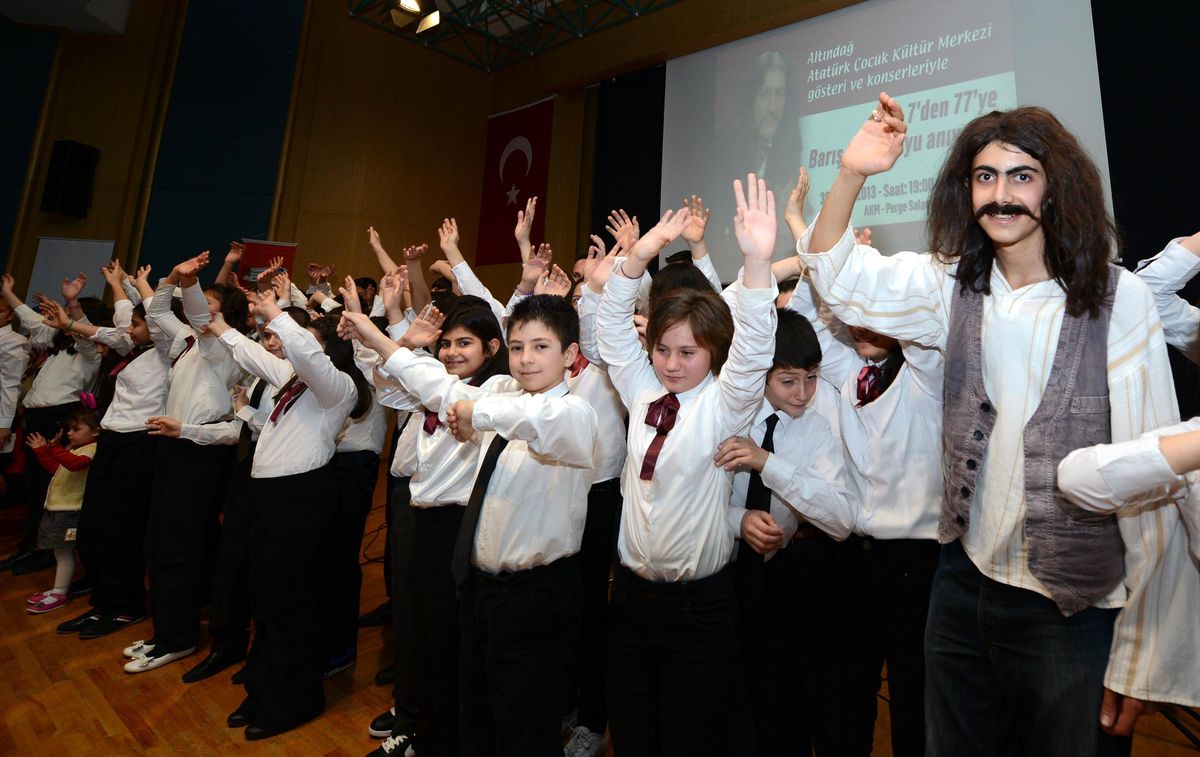 Barış Manço Antalya\'da Şarkıları ile Anıldı
