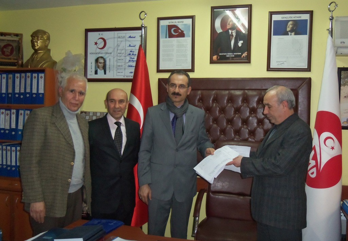 Başkan Soyer, Ödemiş Muhtarlar Derneği\'ni Ziyaret Etti