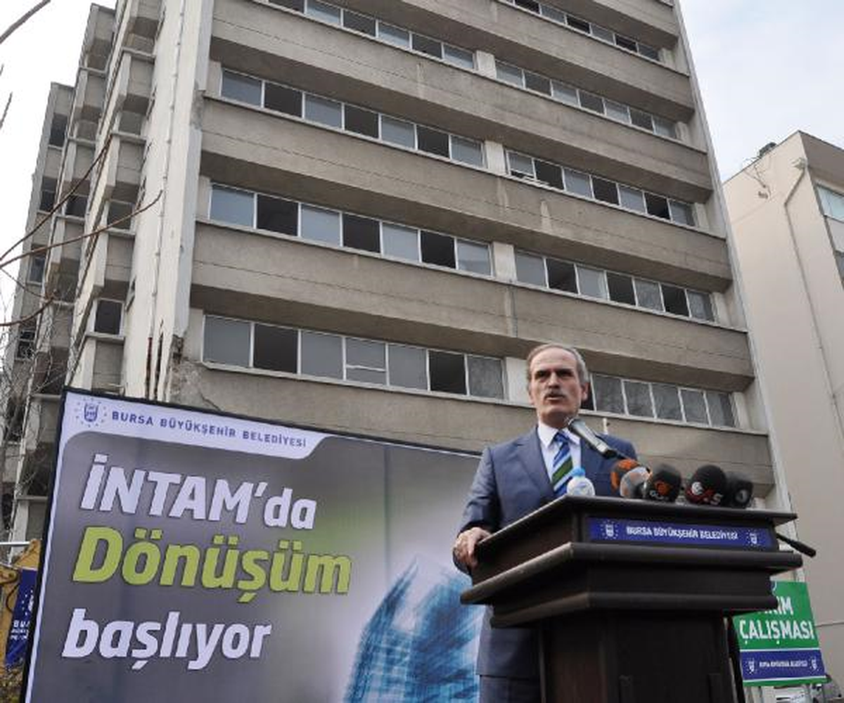 Bursa\'da Kentsel Dönüşüm Yıkımı Başladı