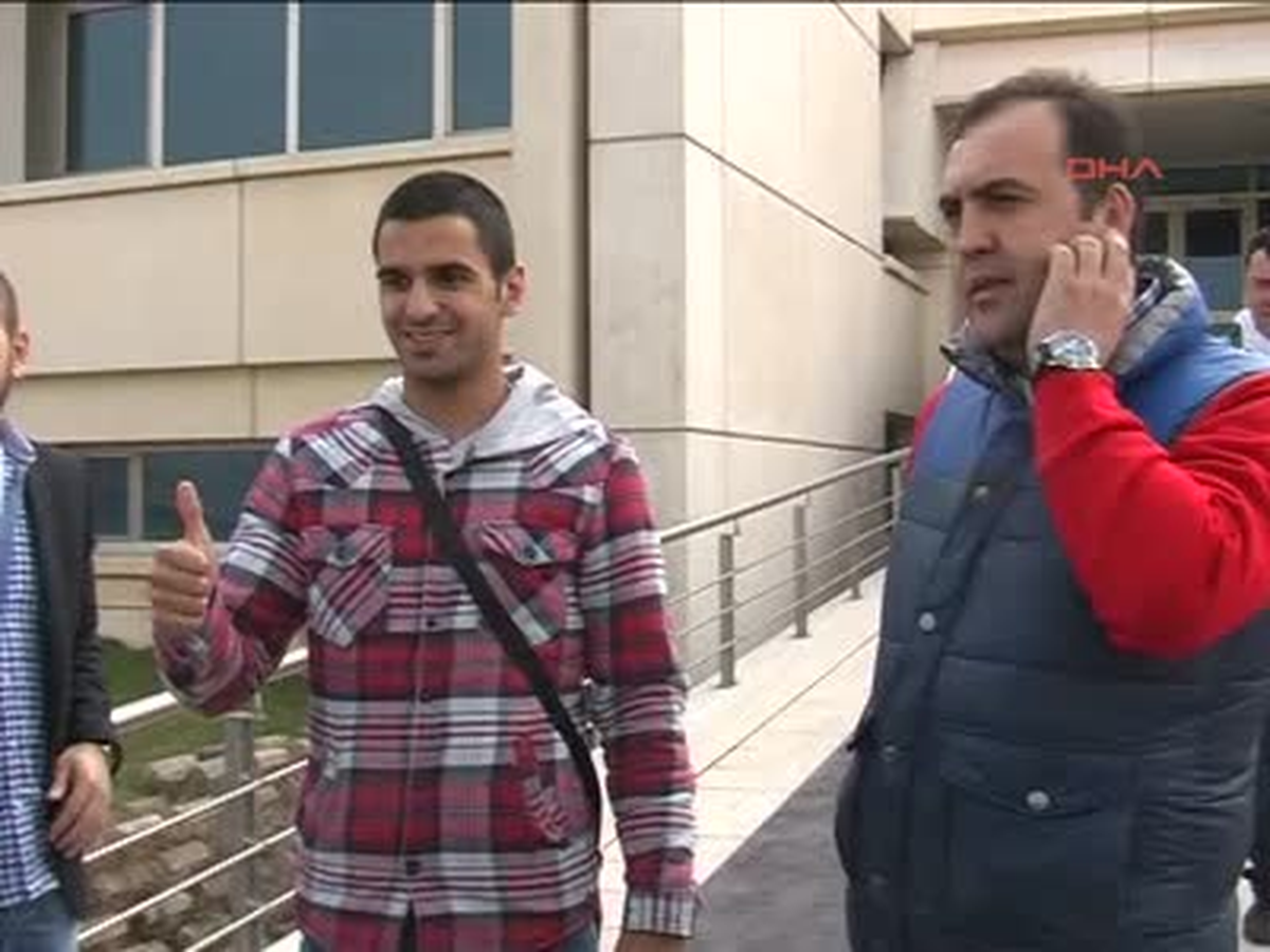 Bursaspor\'un Yeni Transferi Aziz Behich Özlüce\'de