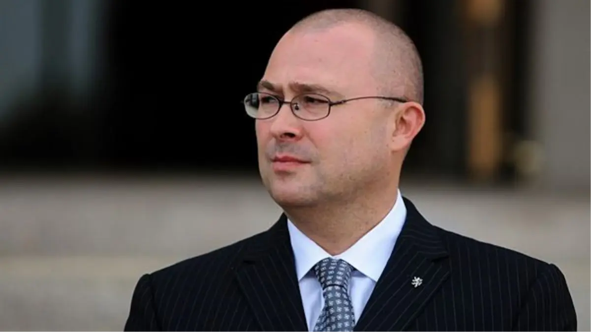 Çek Cumhuriyeti Eski Savunma Bakanı Rüşvetle Suçlandı