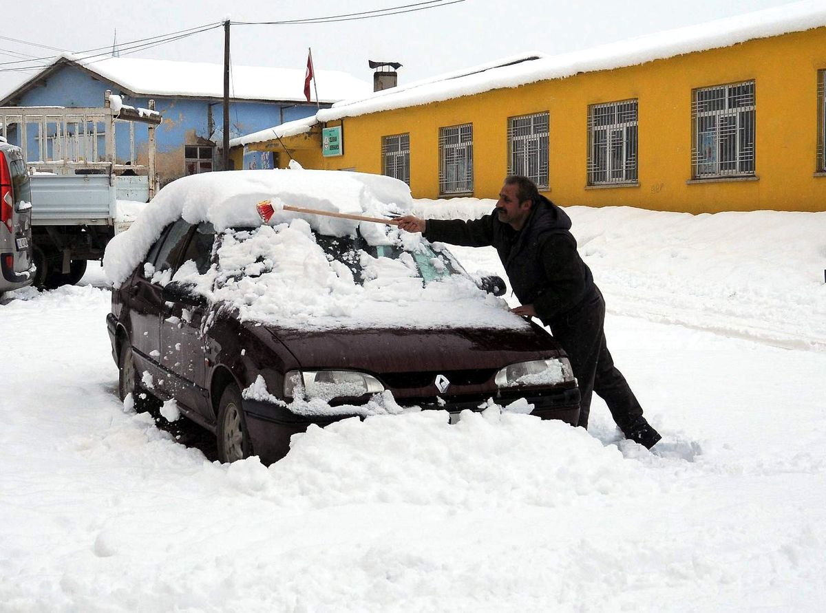 Çelikhan\'da Kar Nedeniyle 11 Köy Yolu Kapandı