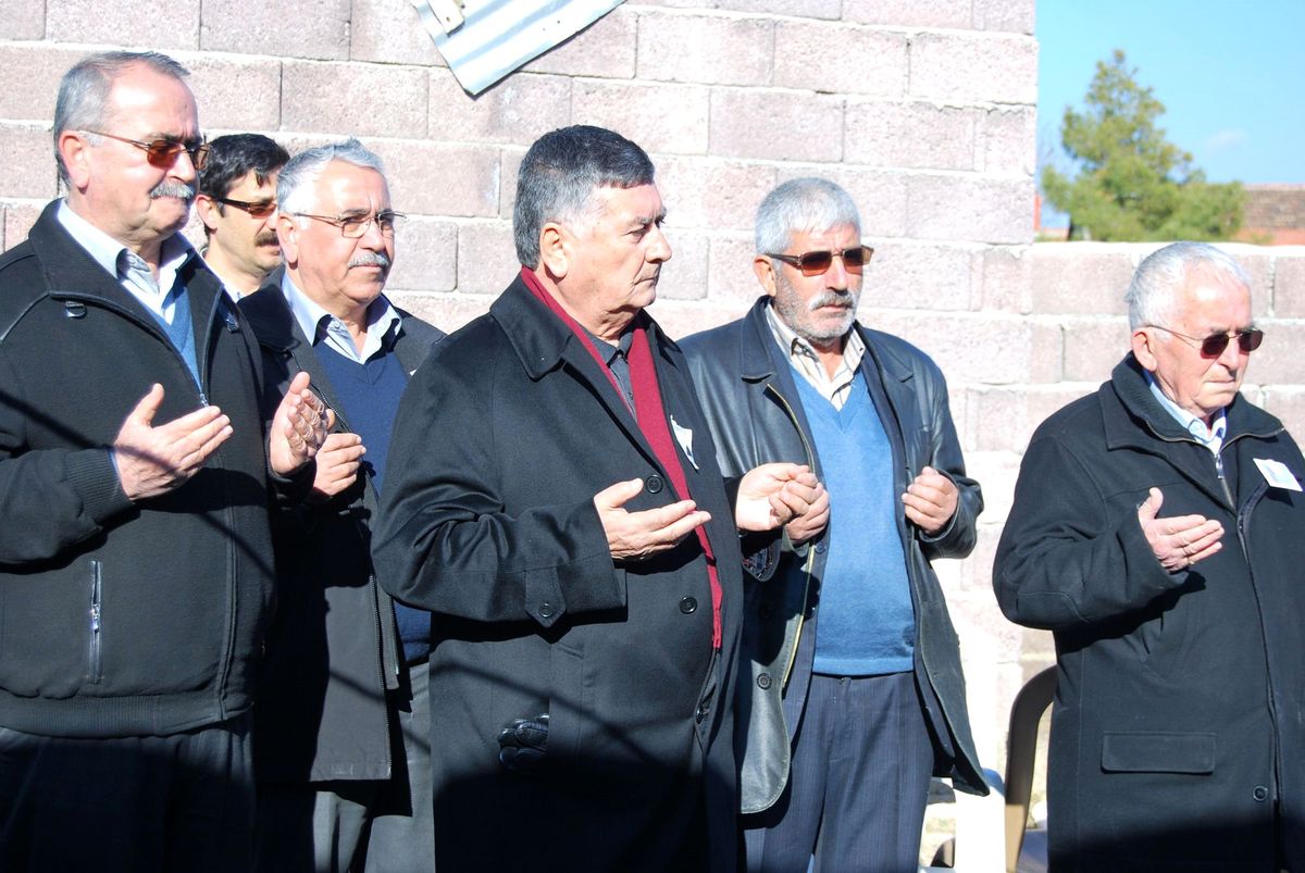 Denizli Keskin, Babasını Uğurladı
