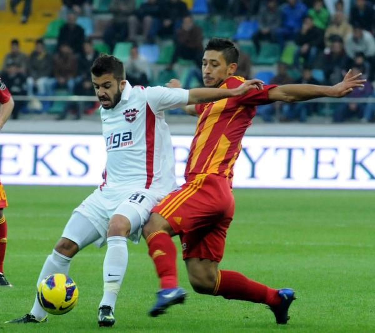Futbol -1860 Münih, Malik Fathi\'yi Transfer Etti