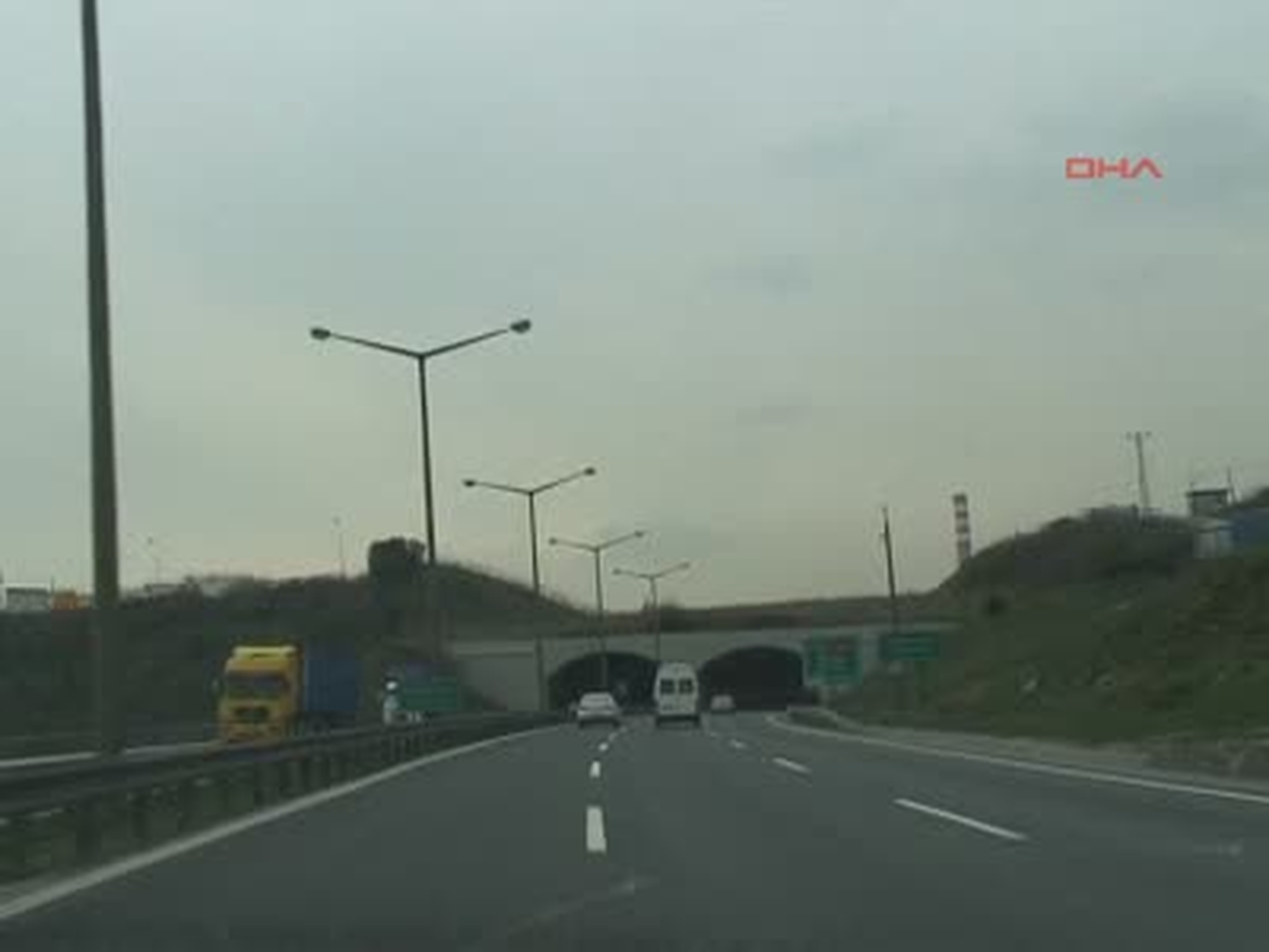 Kocaeli Tem\'de Nefes Kesen Hırsız Polis Kovalamacası Tem\'de Nefes Kesen Hırsız Polis Kovalamacası...