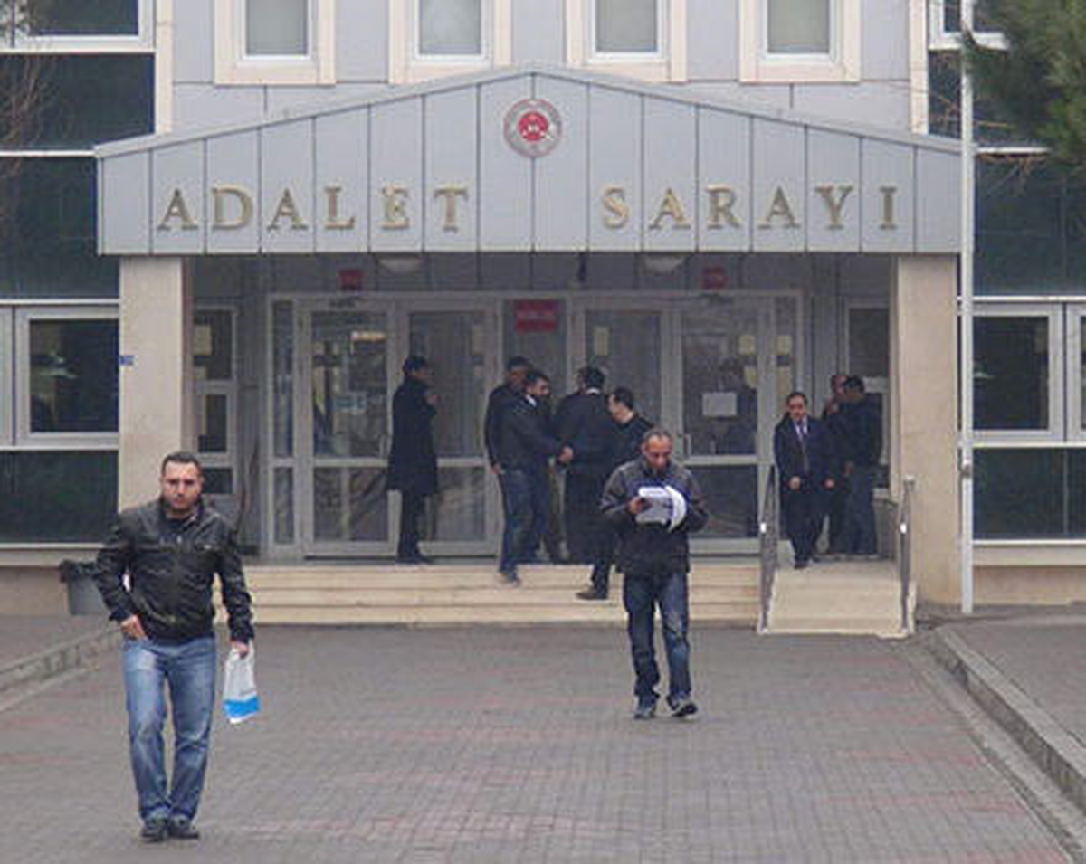Kürtçe Savunmaya İzin Verildi