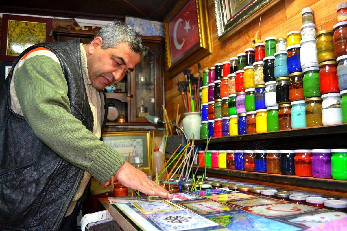 Bodrum Katını Sanat Atölyesi\'ne Dönüştürdü