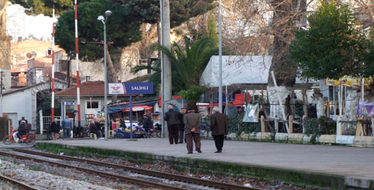 Salihli\'de İstasyon Çevresinde Peyzaj Çalışması Yapılacak