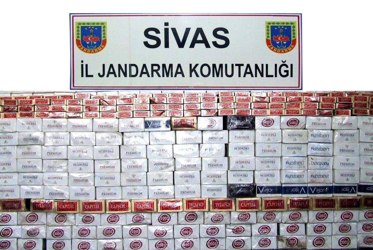Sivas\'ta Kaçak Sigara Ele Geçirildi