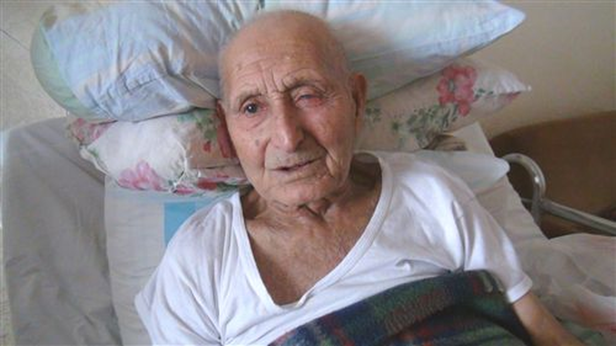 Tatvan\'da \'Narkozsuz Kalça Kırığı\' Ameliyatı Yapıldı