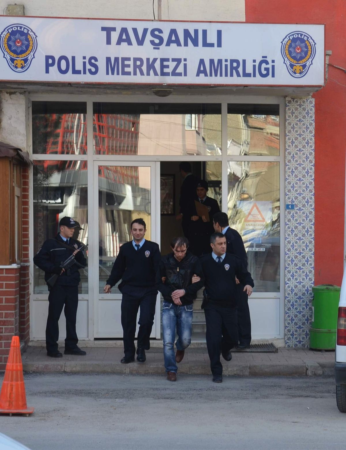 Tavşanlı\'da 11 Evi Soyan Zanlı Yakalandı