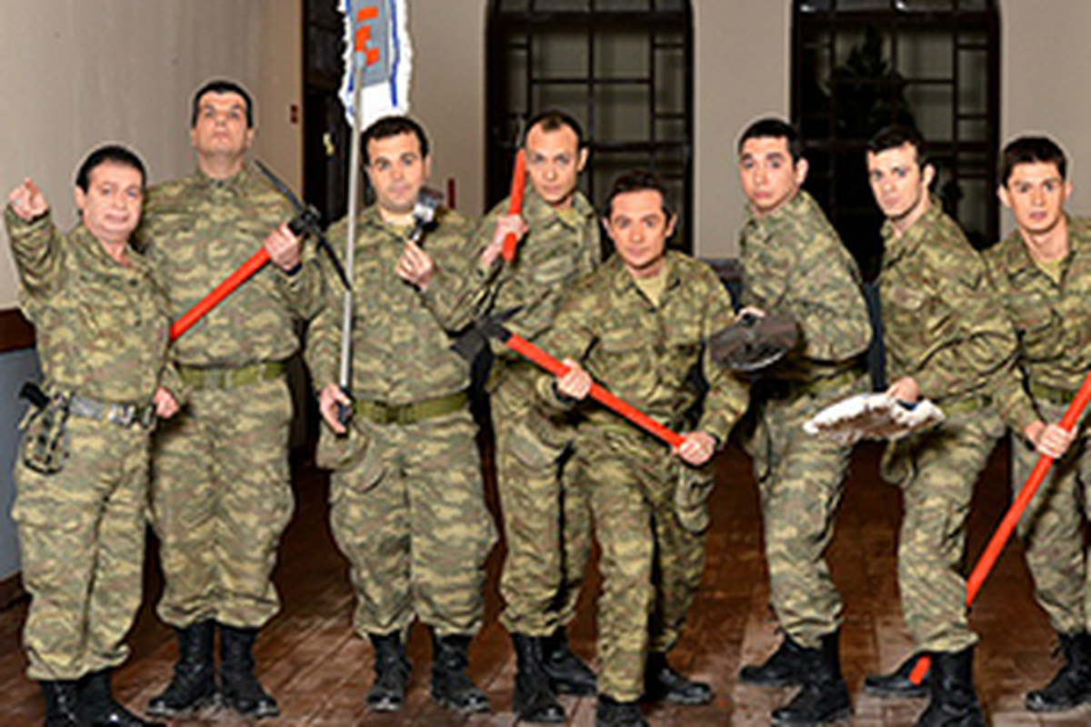 Yeni Emret Komutanım\'dan İlk Fragmanlar
