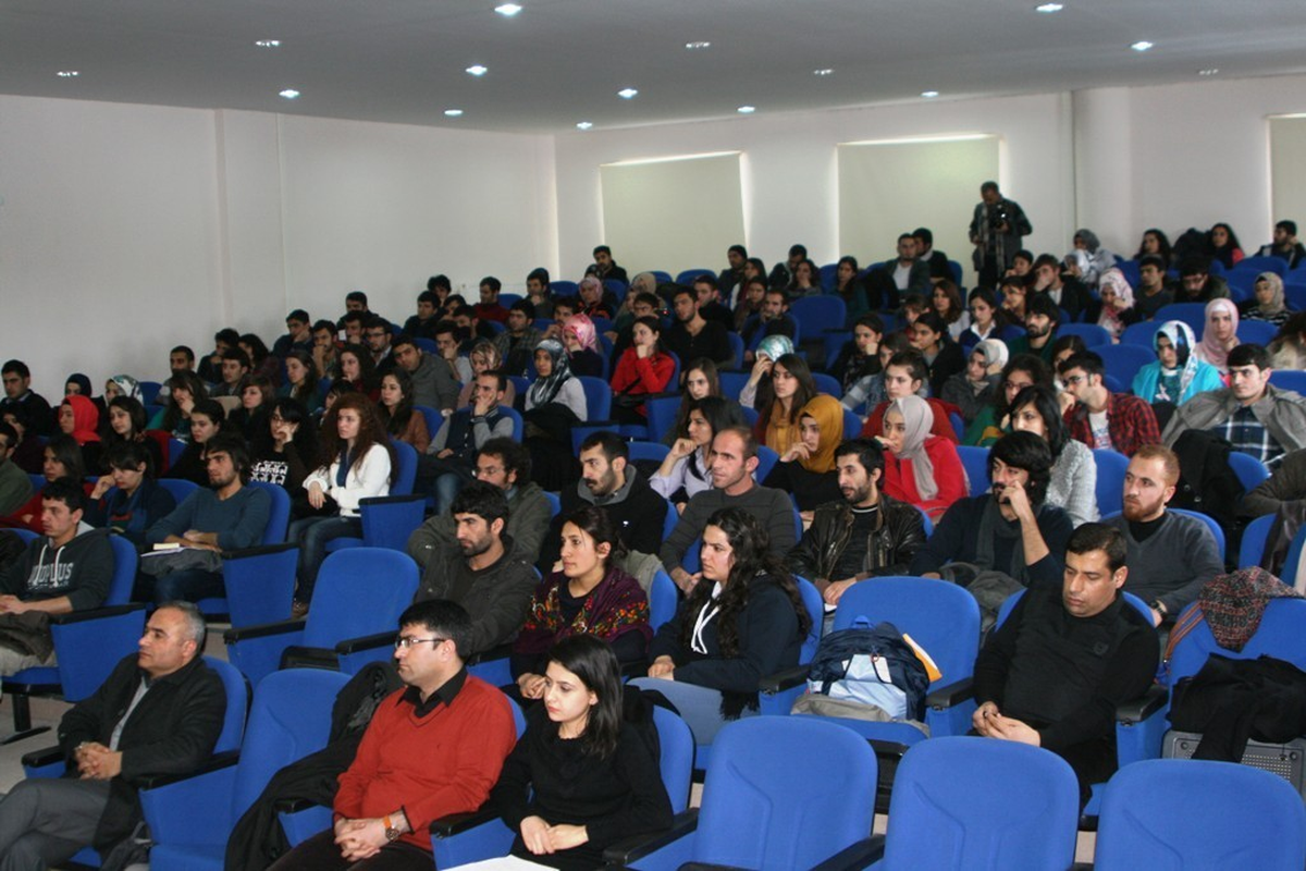 Yyü\'de \'Yerel Basın Gözüyle Van\' Konferansı