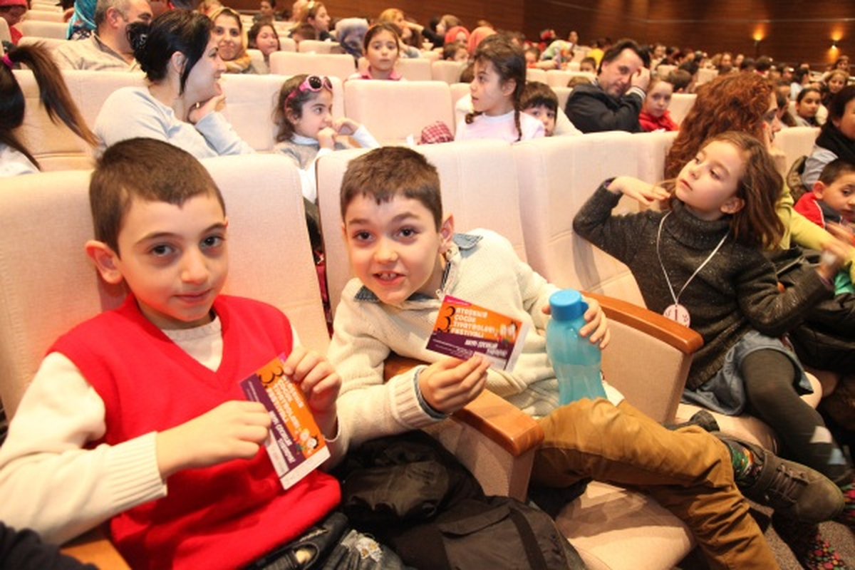 3. Çocuk Tiyatroları Festivali Başladı