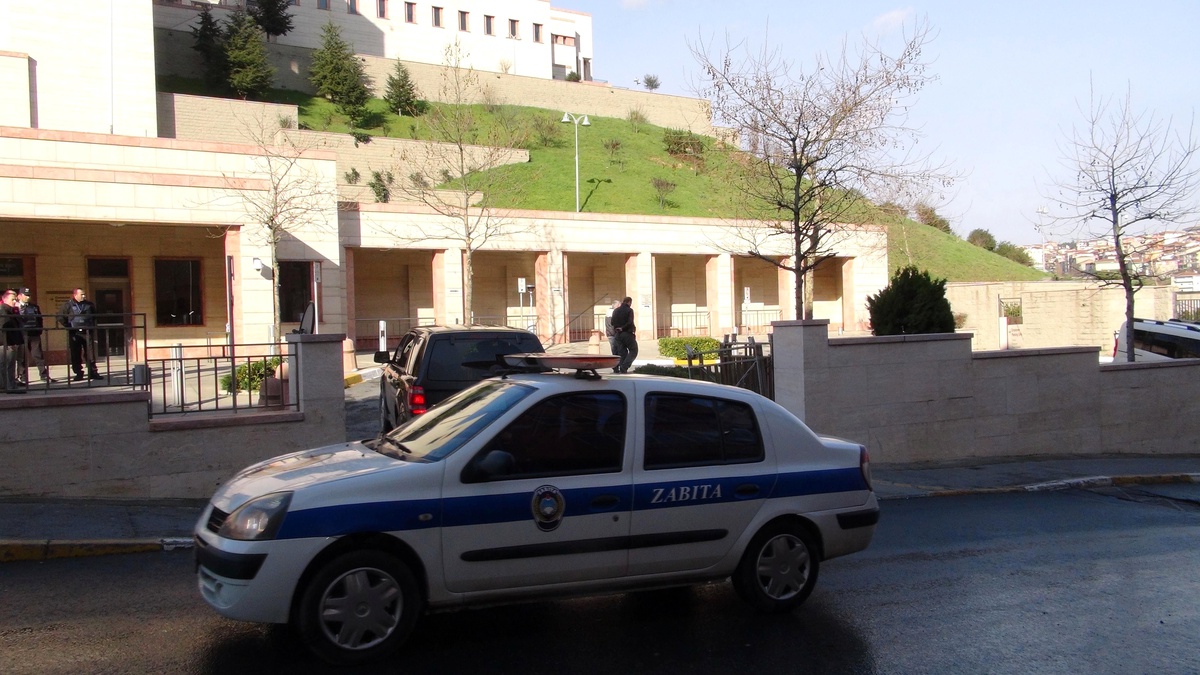 ABD Konsolosluğu\'nda Güvenlik Önlemleri Arttırıldı