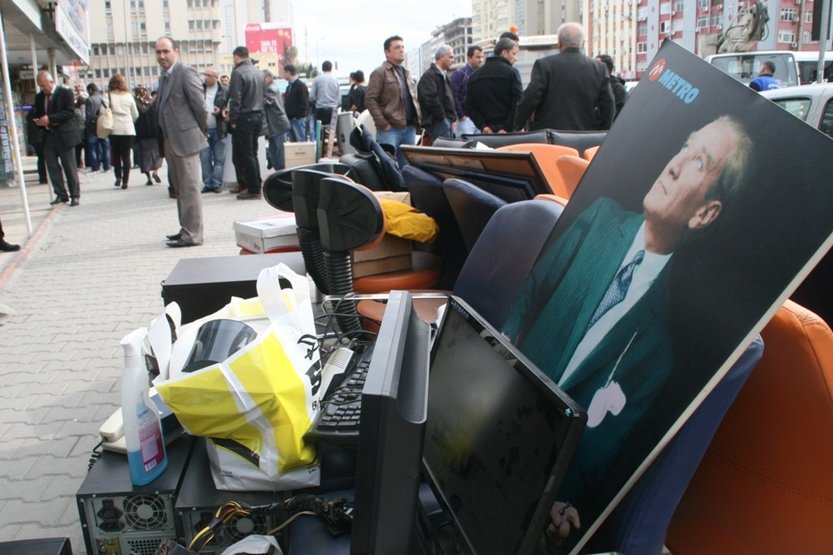 13 İşyeri Ruhsatsız Olduğu Gerekçesiyle Boşaltıldı