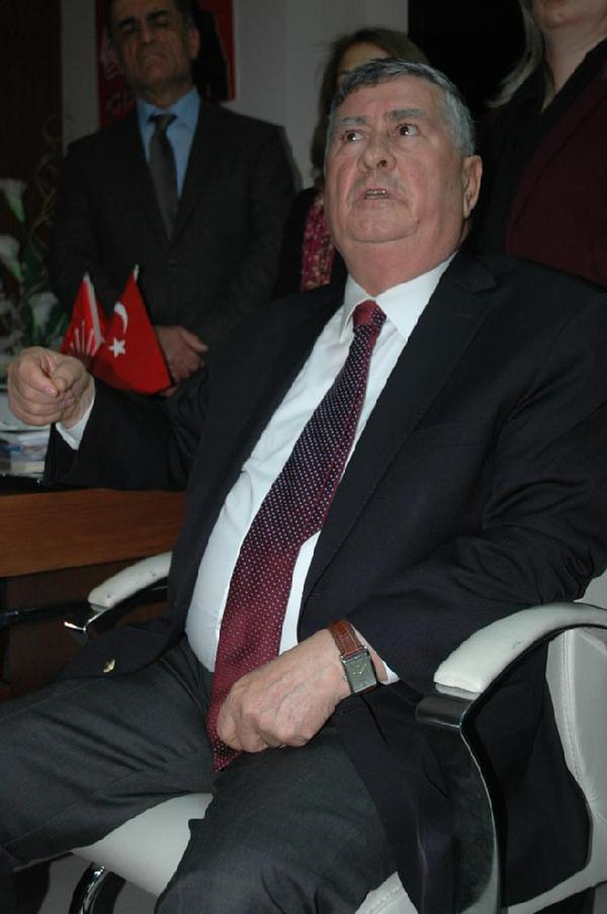 Adnan Keskin\'den, Başbakan\'a: CHP\'nin Soyuna İlişkin Sorgulamayı Hitler Bile Yapmaz