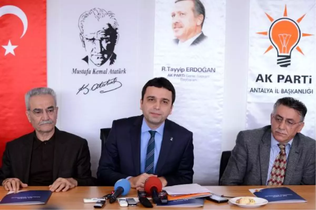 "Akaydın İfade Vermeyi Şova Dönüştürdü"