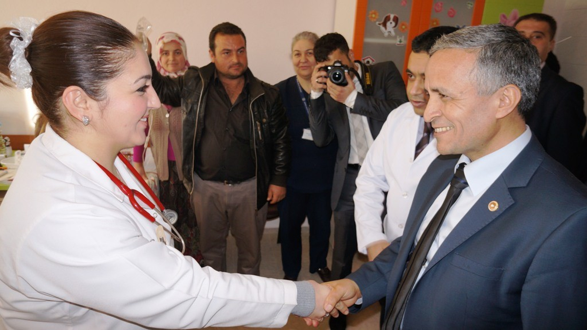 AK Parti\'li Yurttaş Sarıgöl Devlet Hastanesi\'ni Ziyaret Etti