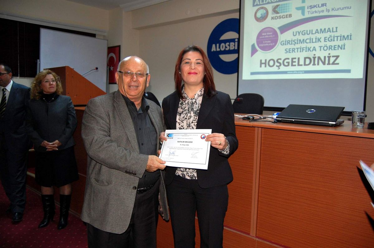 Aliağa\'da Yeni Girişimciler Sertifikalarını Aldı