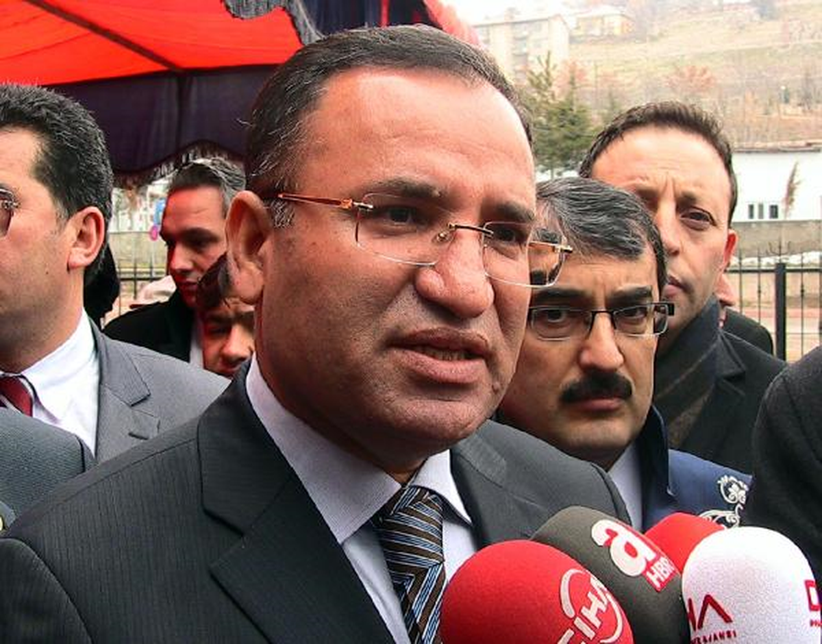 Ankara\'da ABD Büyükelçiliği Önünde Patlama: 2 Ölü, 2 Yaralı (3)