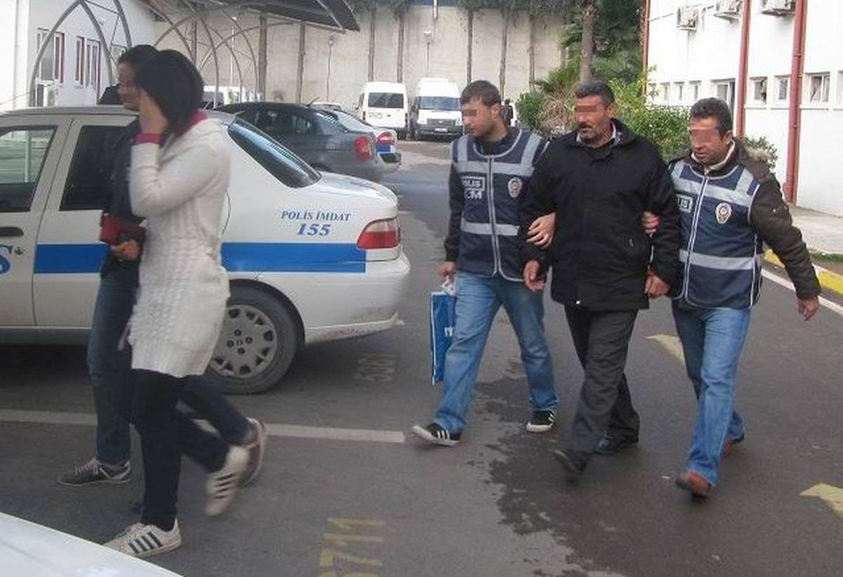 Baba-Kız 74 Kredi Kartı İçin Aynı Adresi Verdiler