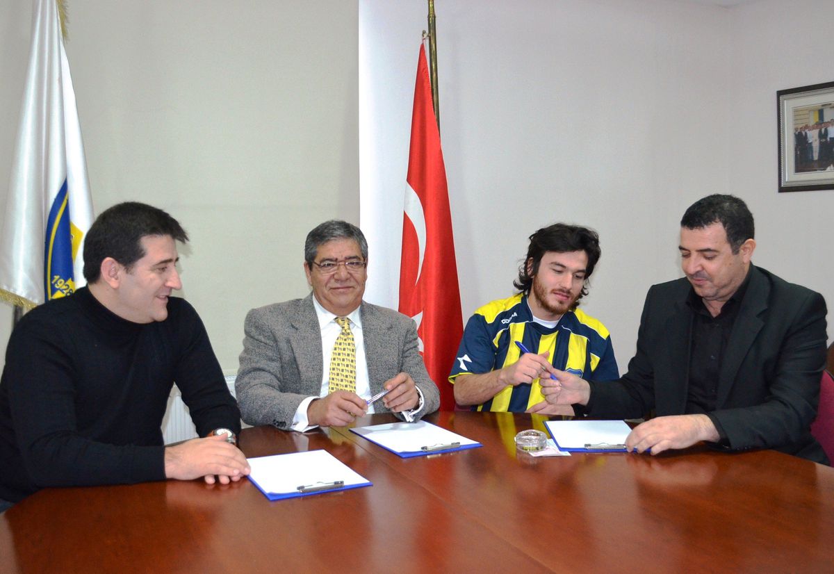 Bucaspor\'dan Çifte İmza
