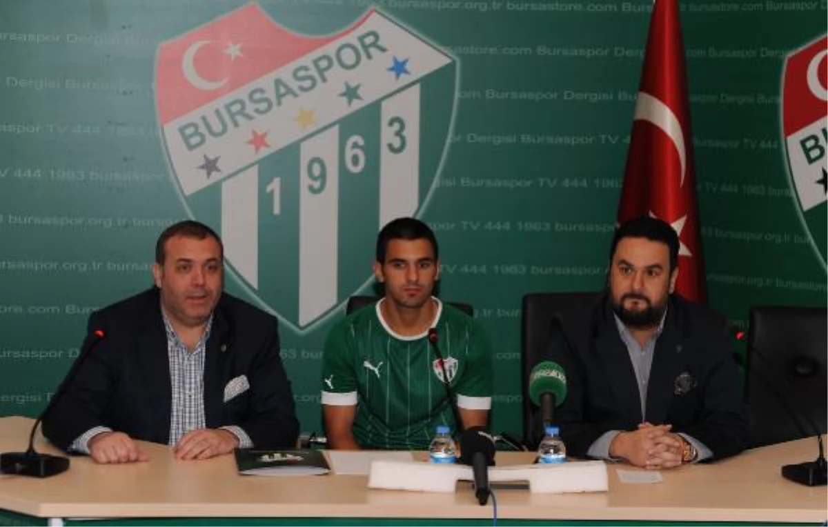 Bursaspor Aziz Behiç\'i Kadrosuna Kattı