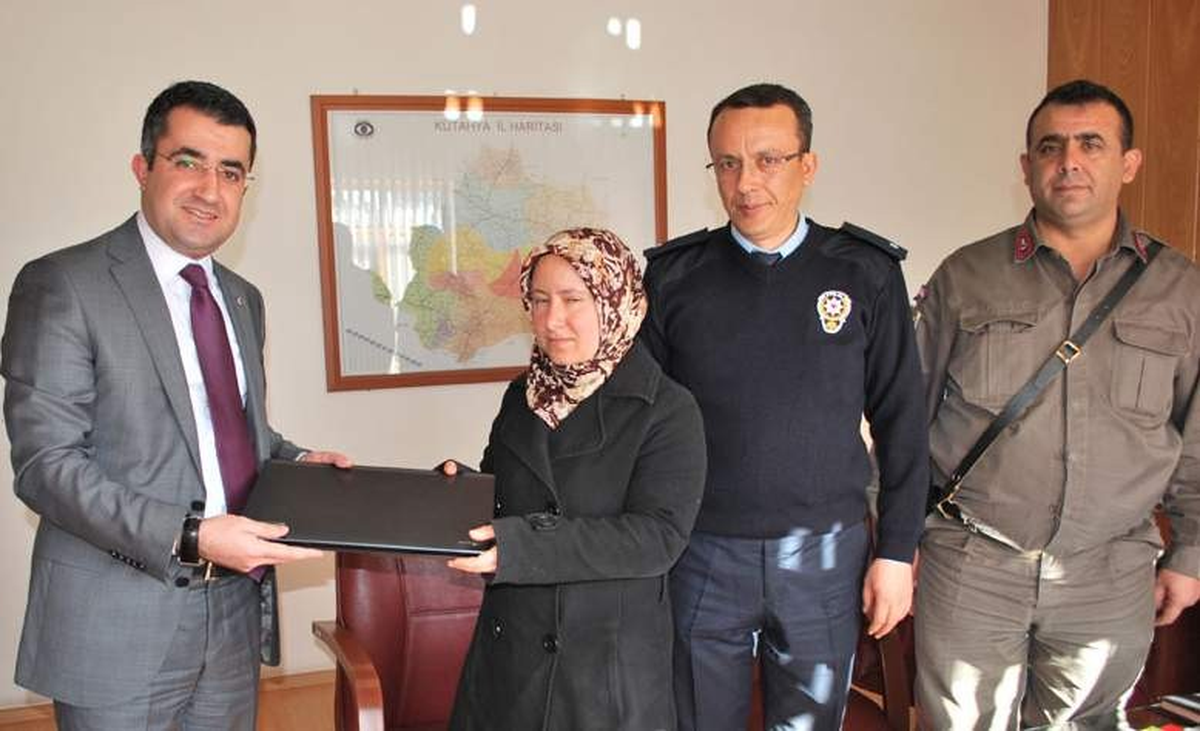 Çalınan Bilgisayar Sahibine Teslim Edildi
