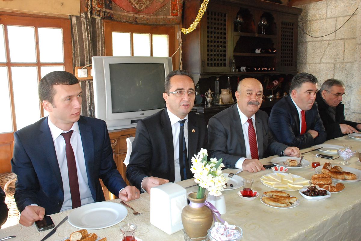 CHP\'li Tezcan : Biz Masadan Kaçmadık