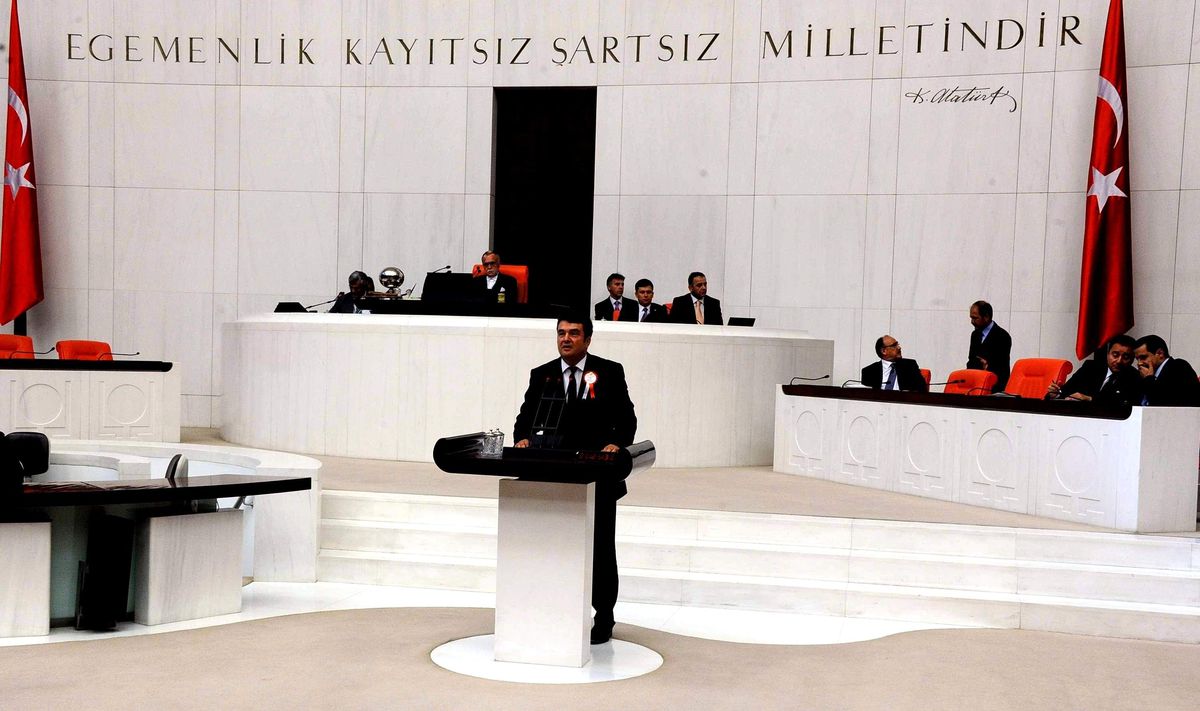 CHP\'li Baydar Atanamayan Öğretmenleri Meclis\'e Taşıdı