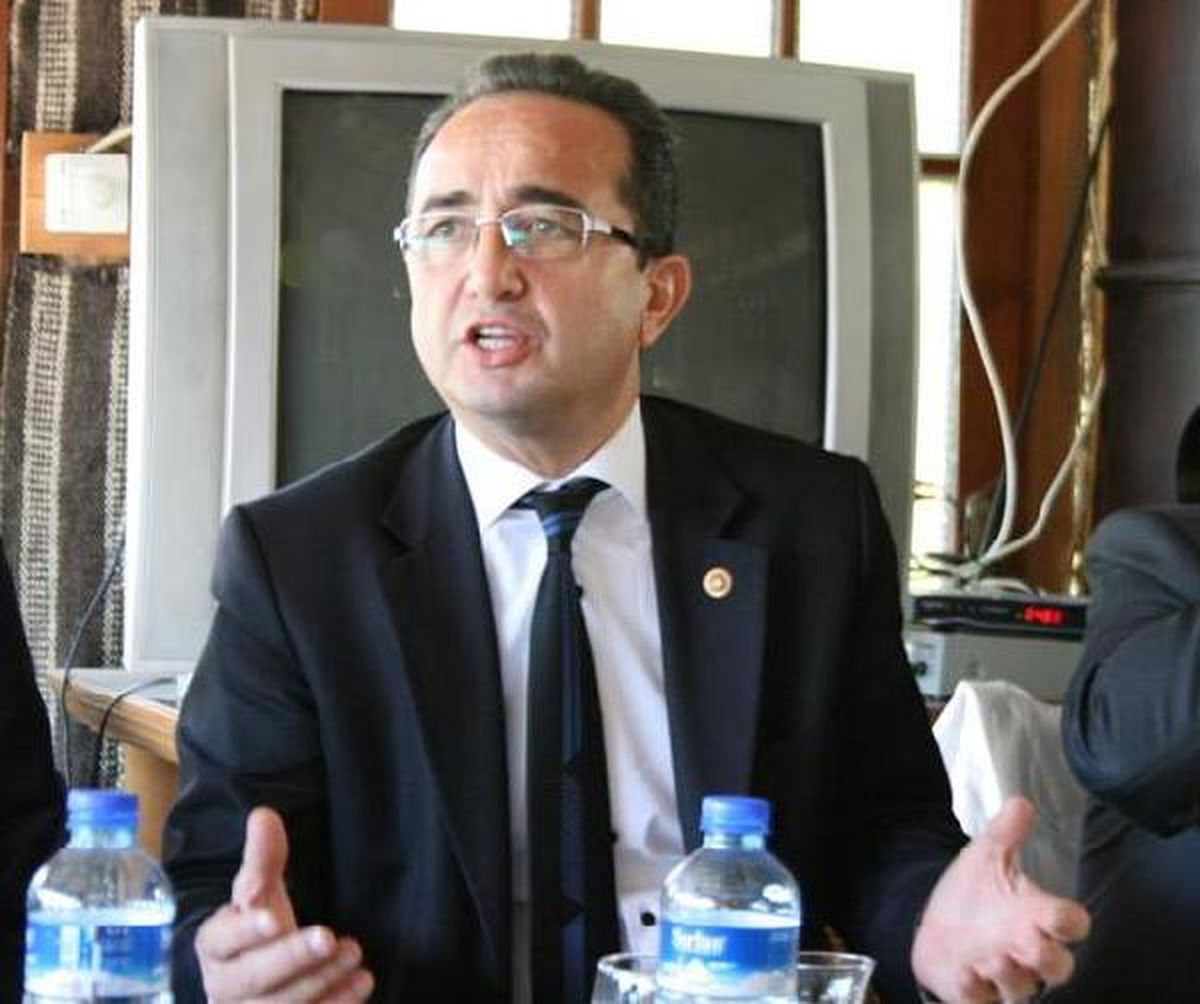 CHP\'li Tezcan: Başbakan\'ın Derdi Tek Yetkili Cumhurbaşkanı Olmak