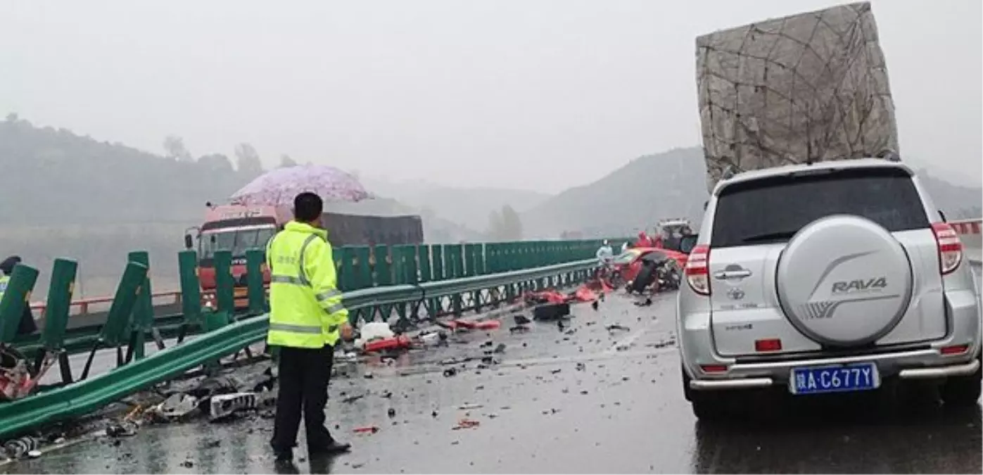 Çin\'de Köprü Çöktü: 26 Ölü