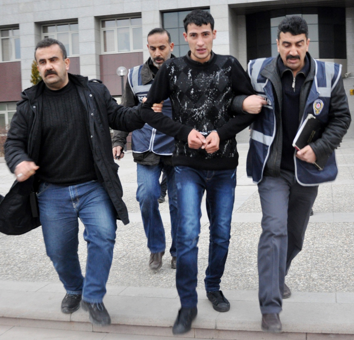 Cinayet Zanlısı 3 Kardeş Tutuklandı