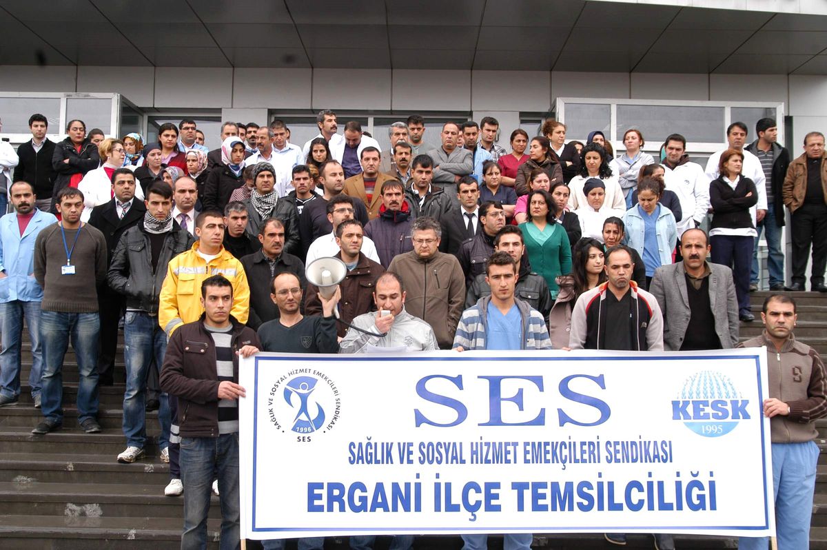 Ergani\'de 38 İşçi İşten Çıkarıldı