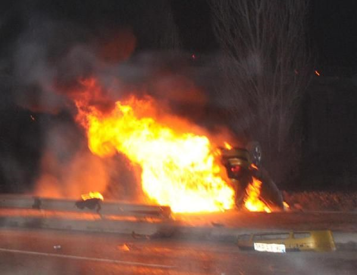 Eskişehir Yeniden Lpg\'li Araçta Patlama Oldu 2 Kişi Yaralandı