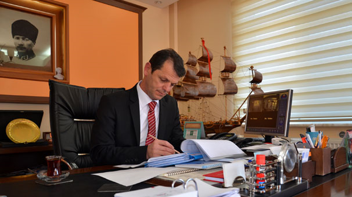 Geçici İşçi Olduğu Belediyede 4 Yıldır Başkan
