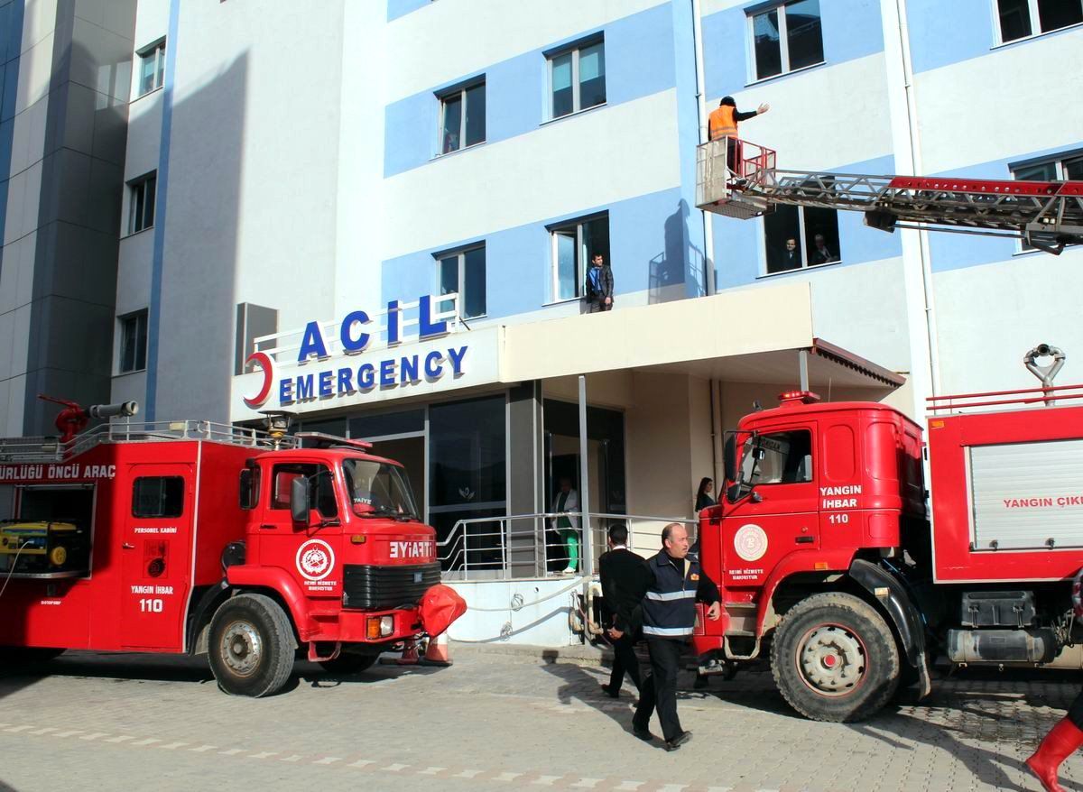Hastanede Yangın Tatbikatı Paniğe Sebep Oldu