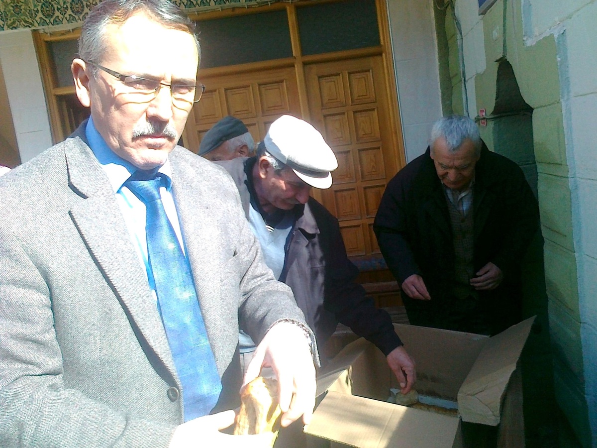 Hisarcık\'ta Cuma Namazı Sonrası Adak Geleneği