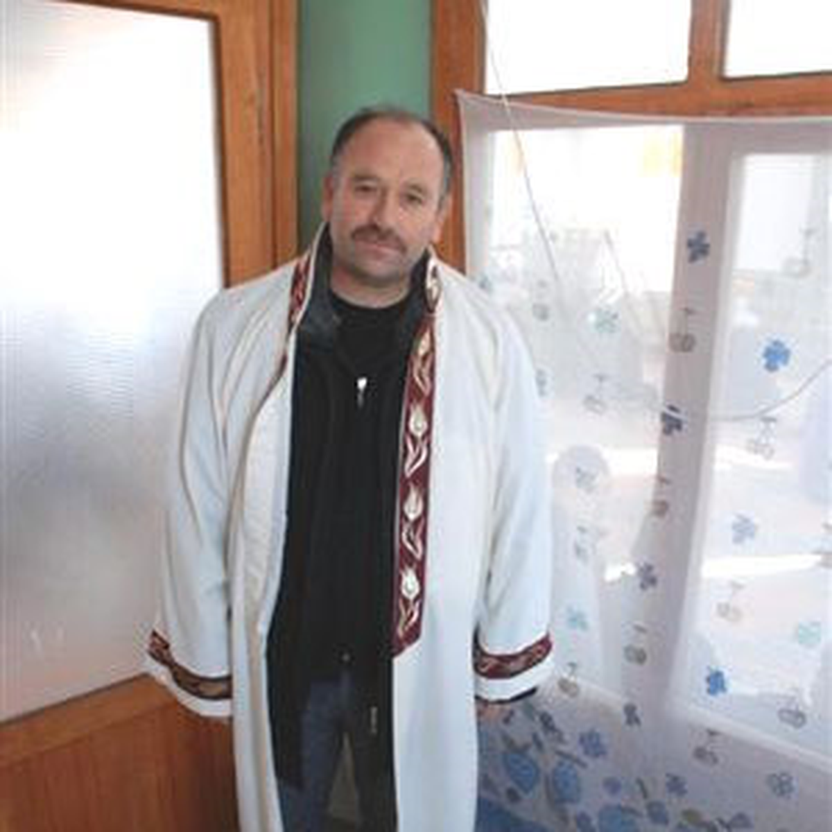 İmamın Sarığı Çalındı