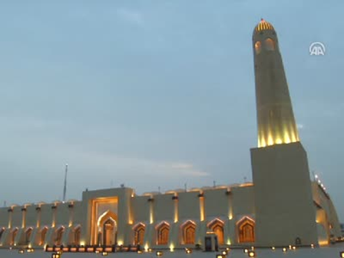 Işıltılı Camii