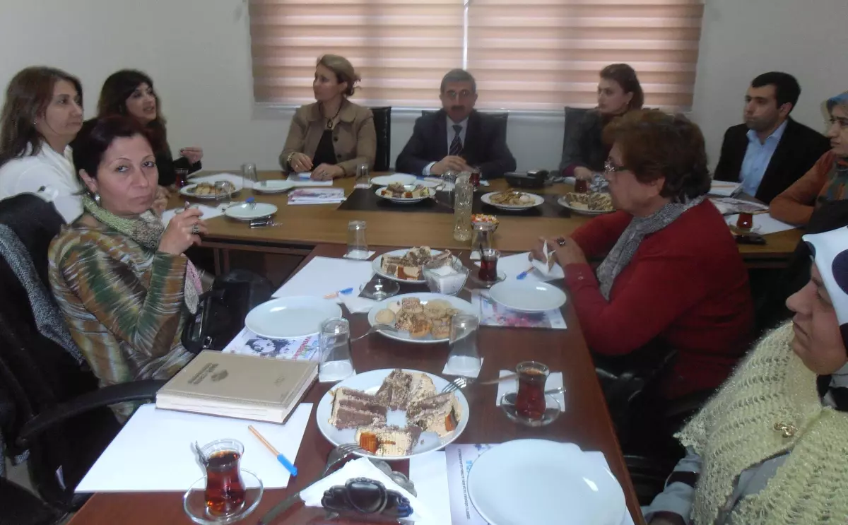 Kadın Dernekleri Şiddet Önleme Merkezi'nde Toplandı