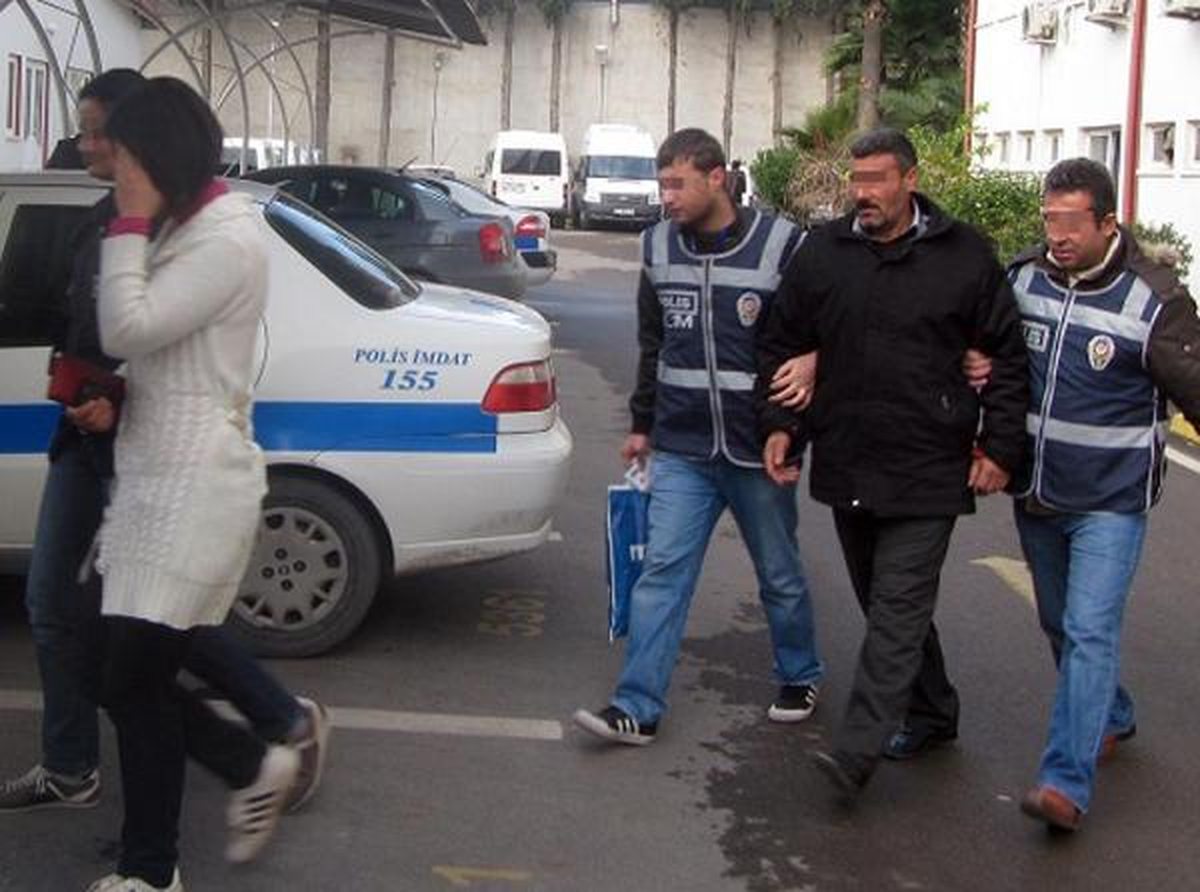 Kart Dolandırıcısı Baba ile Kızı Aynı Adresi Verince Yakalandı